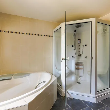 Domaine Chateau De Dieupart Holiday home Aywaille